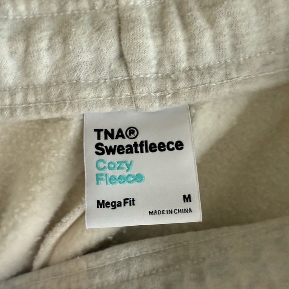 Aritzia TNA Gray Sweatpants - M - Picture 4 of 5